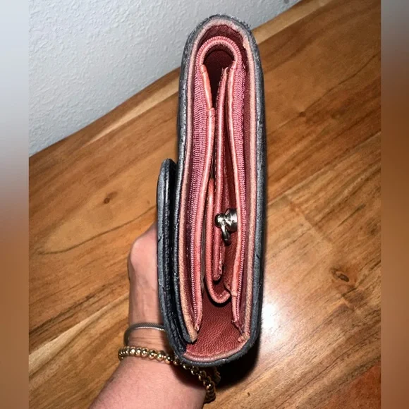 🐝🐝SOLD🐝🐝CHANEL Classic Long Black Quilted Caviar Leather Wallet - Picture 8 of 9